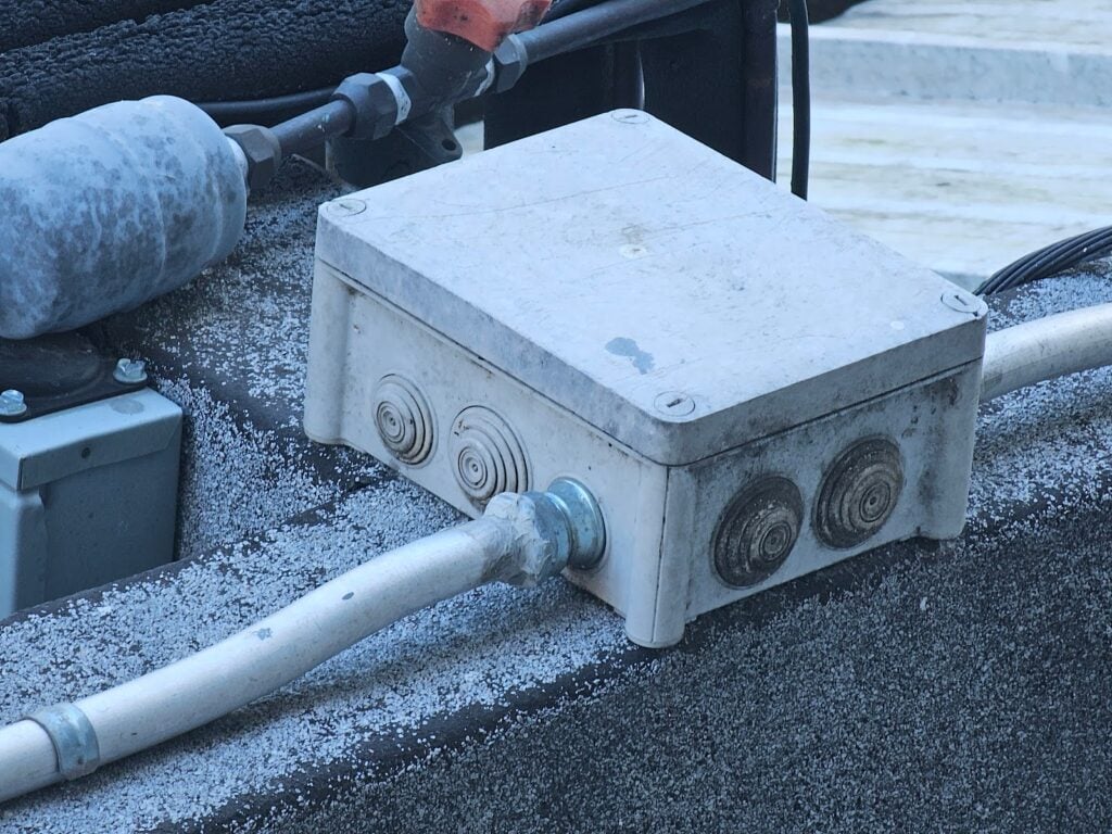 Electrical conduits on a hard piped rooftop system in Washington, DC