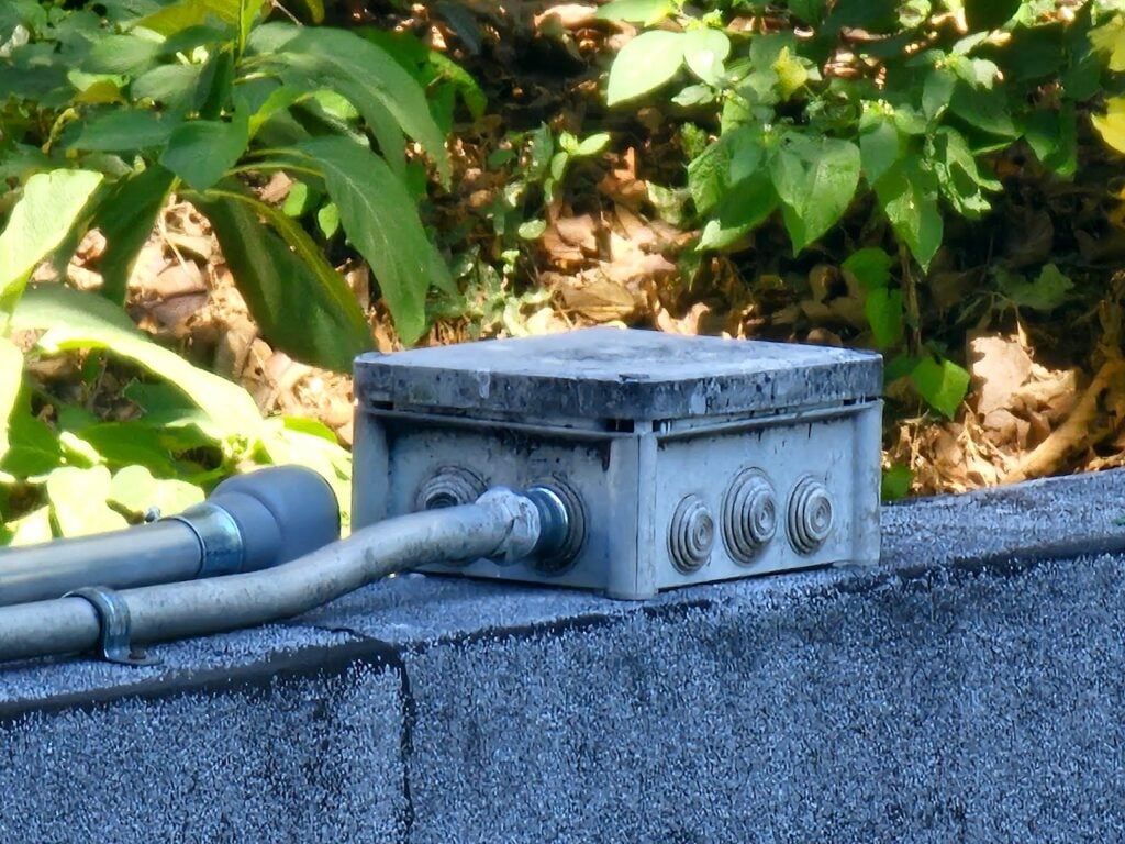 Secure rooftop wiring with hard piped raceway in Washington, DC
