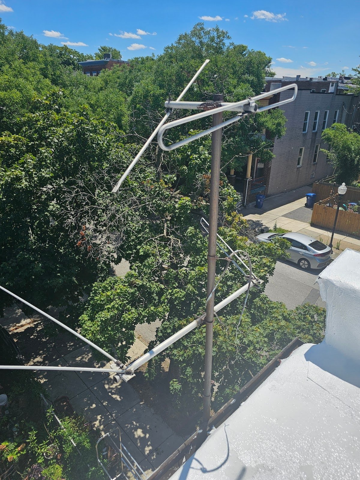 Maintenance of rooftop antenna and satellite dishes Washington DC