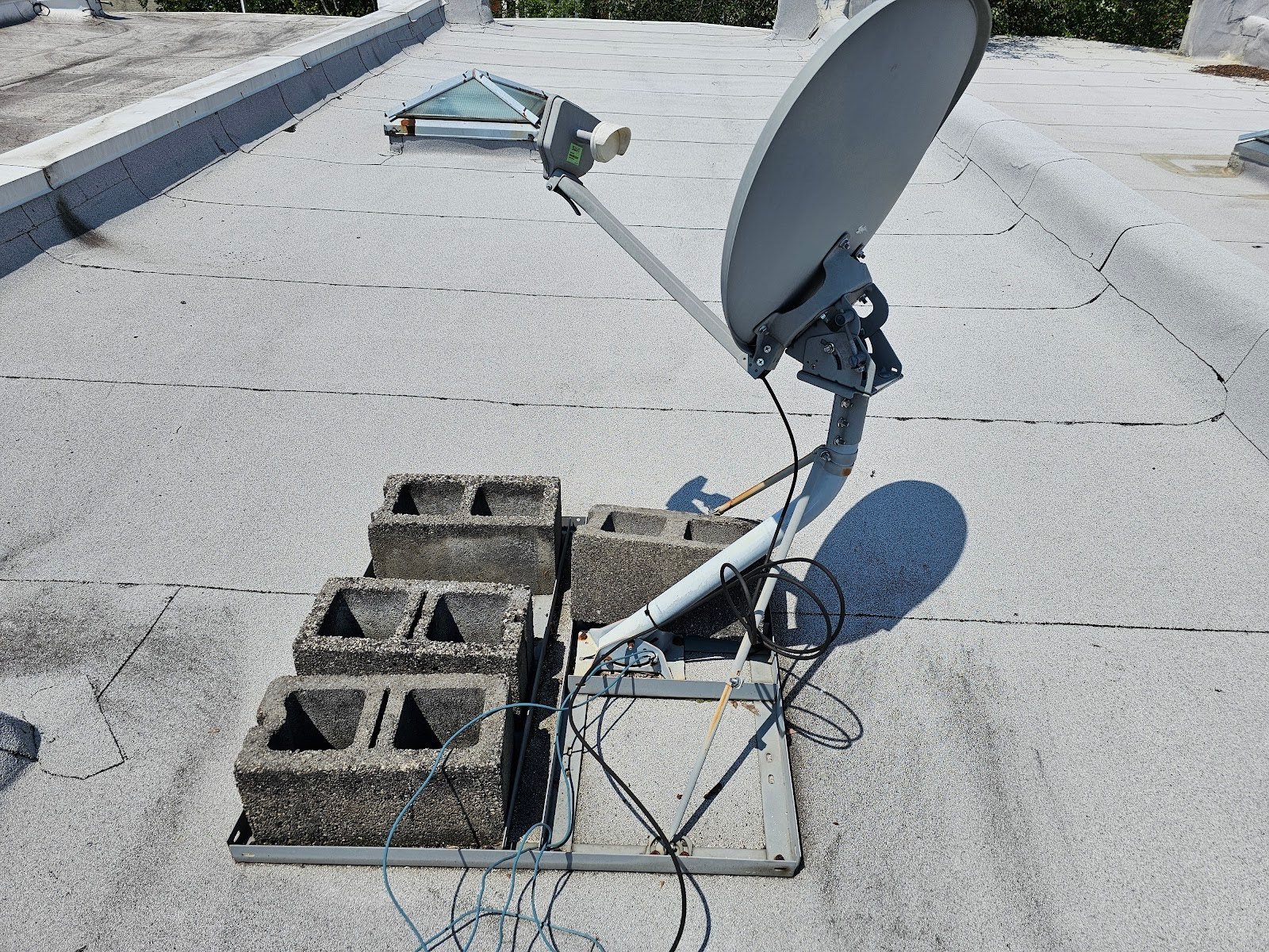 Rooftop equipment stabilized with Satellite Sleds – Washington DC