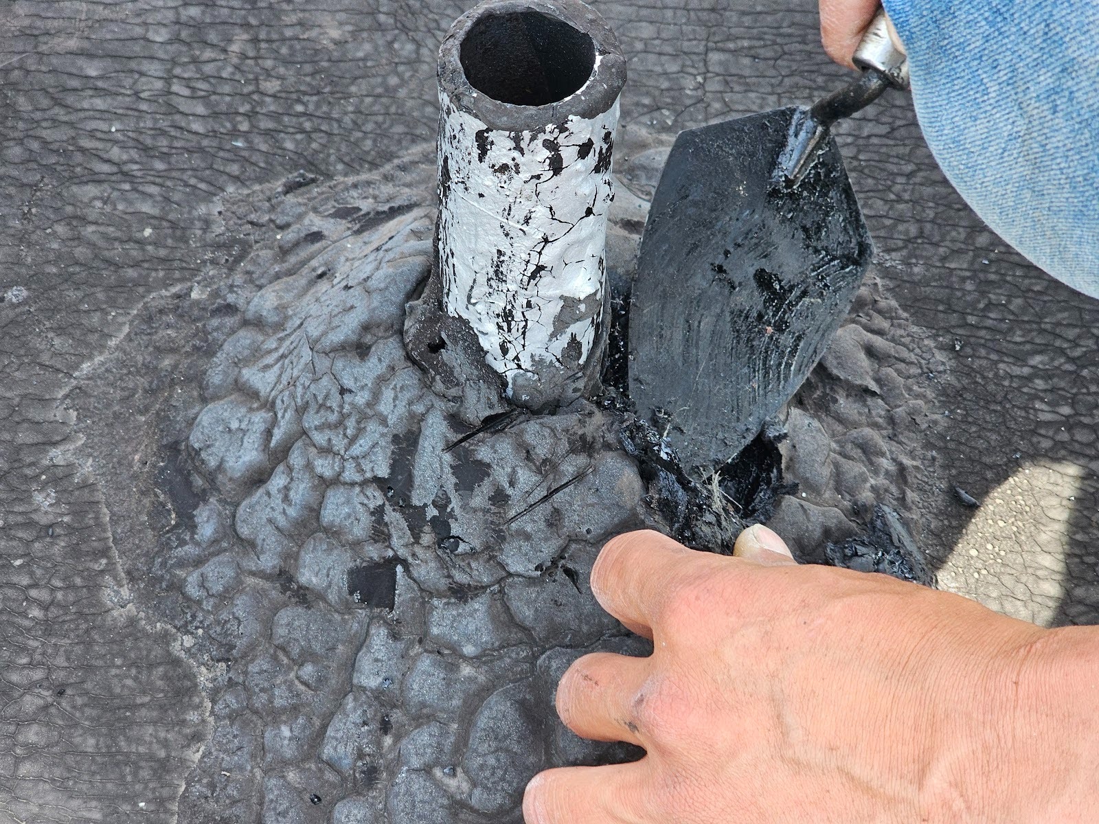 trowel knife underneath of the top layer