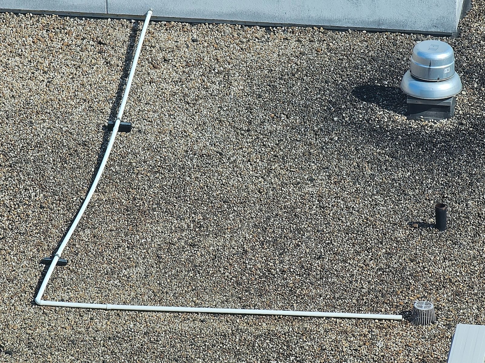 Example of a Ballasted Flat Roof - Part II 2 Example of a ballasted roofing assembly on a commercial flat roof